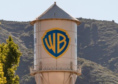 Warner Bros signs $US110 billion deal with Paramount
