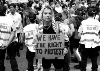 Before the baton falls. How power and framing normalised violence