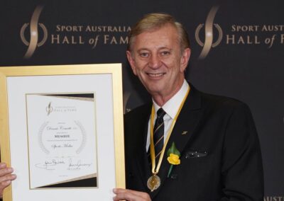 Centimetre perfect: broadcast doyen Dennis Cometti dies