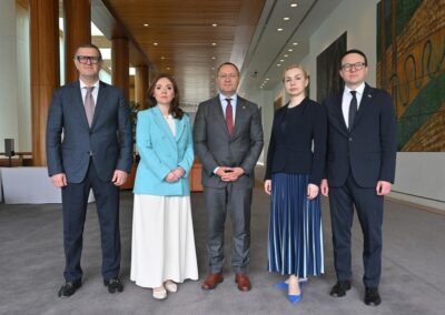 Ukraine MPs urge Australian help for rebuilding efforts