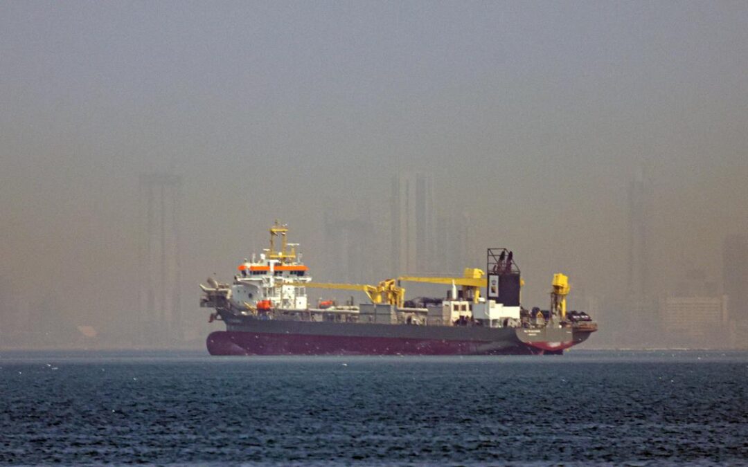 Mid-East refineries and gas fields shut, tankers wait