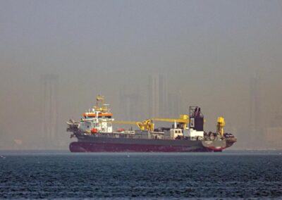 Mid-East refineries and gas fields shut, tankers wait