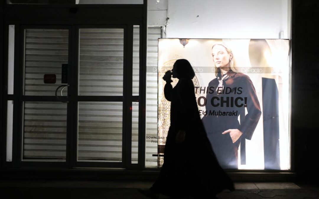 Egypt’s early closing order jolts Cairo’s night life