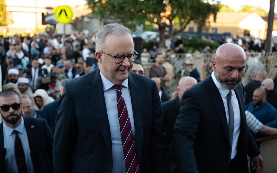 Albanese booed ahead of end-of-Ramadan celebrations