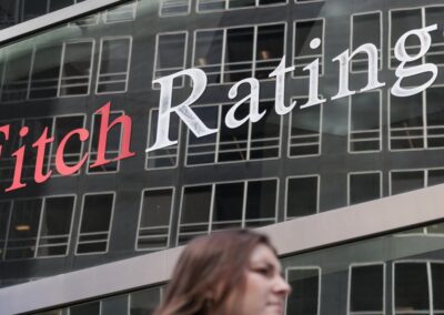 Fitch cuts Indonesia credit rating outlook to negative