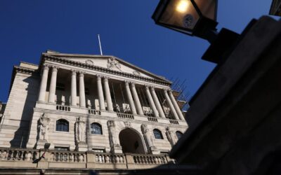 Bank of England members vote 9-0 to keep rates on hold