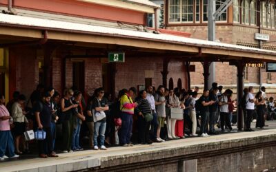 Fuel crisis drives Aussies to rethink how they travel