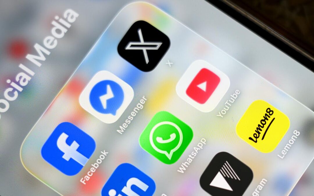 Tech giants forced to strike deals for news content