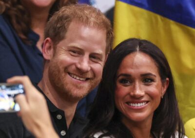 Harry and Meghan begin ‘quasi-royal’ Australian tour