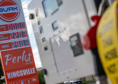 Leaders to reconvene for fuel talks after refinery fire