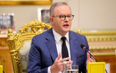 Australia, world leaders warily welcome strait opening