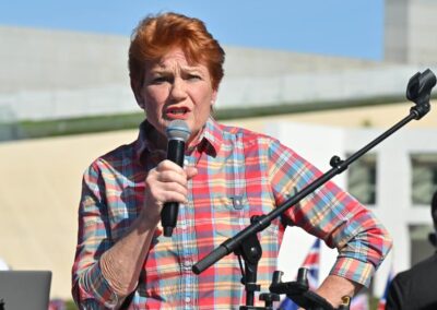 Right-wing leaders tout migrant crackdowns before poll