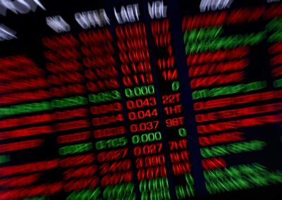 Investor tax cut call as opponents fight Labor plan