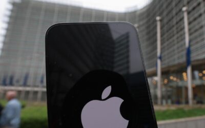 Apple agrees to $US250m settlement over delayed AI