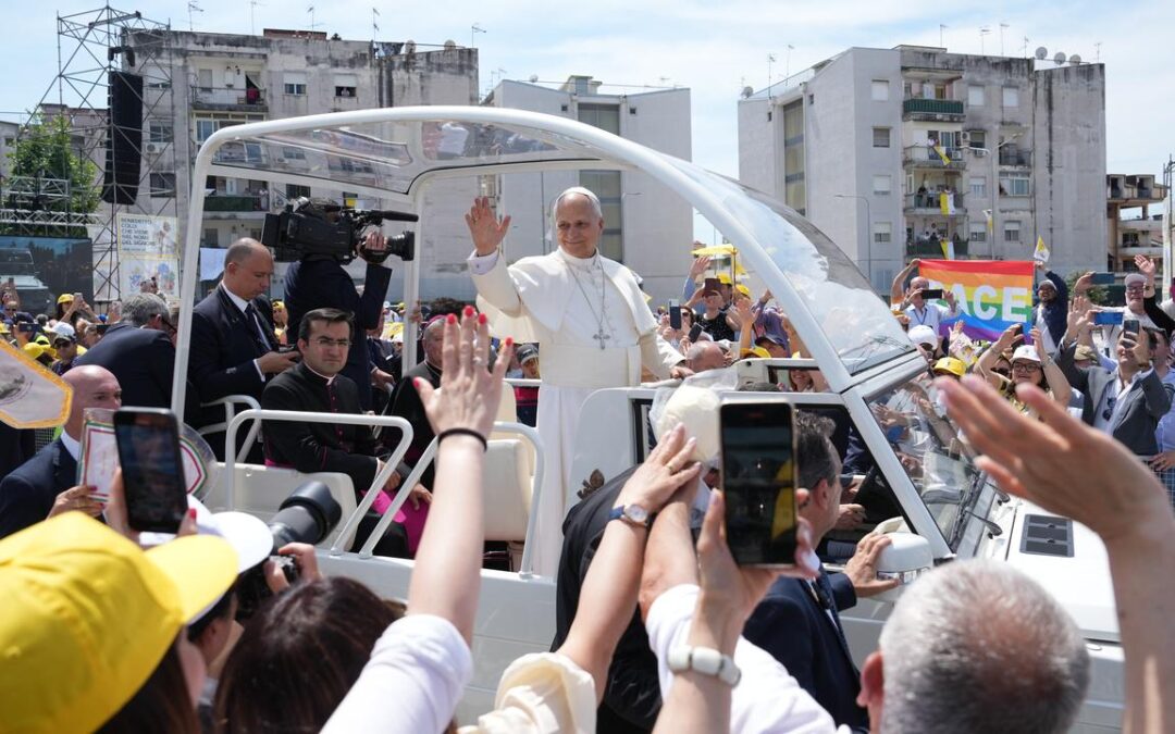 Pope meets grieving families affected by mafia dumping