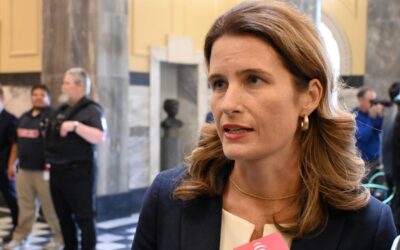 NZ shuns ‘sugar hits’ in budget, cuts growth forecast
