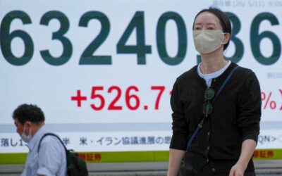 Asia shares fall as US yields hit one-year high