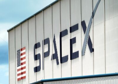 SpaceX plans to raise $US75 billion in IPO, source says