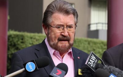 ‘Courage’: tributes for firebrand newsman Derryn Hinch