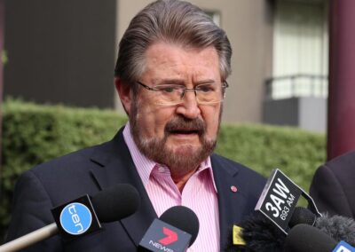 ‘Courage’: tributes for firebrand newsman Derryn Hinch