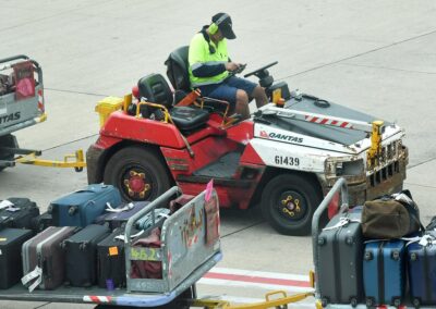 Sacked, struggling Qantas staff still wait for payments