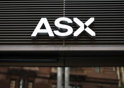 Aussie shares stage wary comeback after grim week