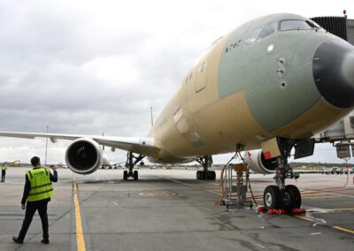 Airbus flies 24 hours non-stop from Australia to France
