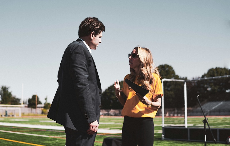 Sports volunteers. Image: Vann, Unsplash