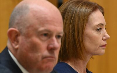 Expelled audit-firm executive defends locker documents