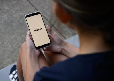 Advocates to push for stronger social media ban laws