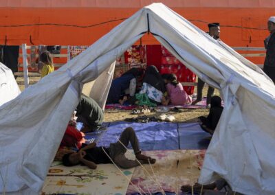 Thousands in Indonesia await aid after quake kills 54