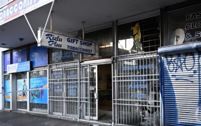 One Nation vows to bring back cheaper legal cigarettes