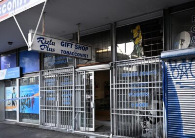 One Nation vows to bring back cheaper legal cigarettes