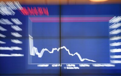 Australian shares dip as banks ramp up rate-hike bets