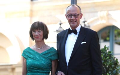 AI-assisted staging draws boos at Wagner festival