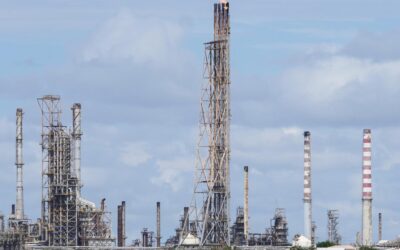 Venezuela says US energy deal will last 25 years