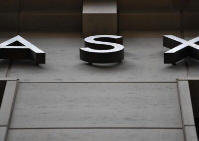 Australian shares flat as oil surge continues