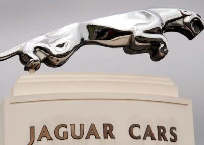 Jaguar Land Rover to cut 4000 jobs over next two years