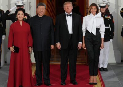 Trump welcomes Xi with fanfare but no breakthroughs