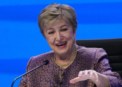 IMF chief urges US and other nations to rein in debt