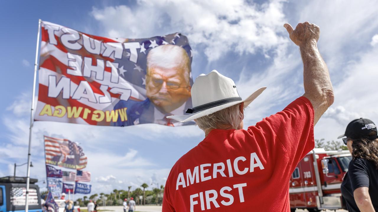 Trump to vote in person in Palm Beach