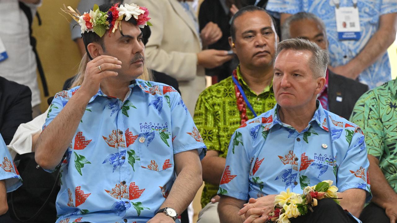Climate change minister Chris Bowen, with his Turkish counterpart 