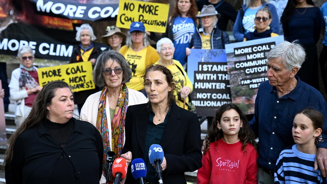Elaine Johnson, (left) Wendy Wales, Anita O'Hart and Tony Lonergan
