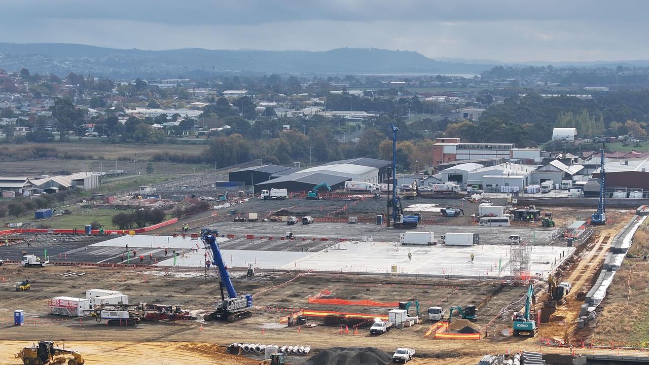 Construction of a data centre.